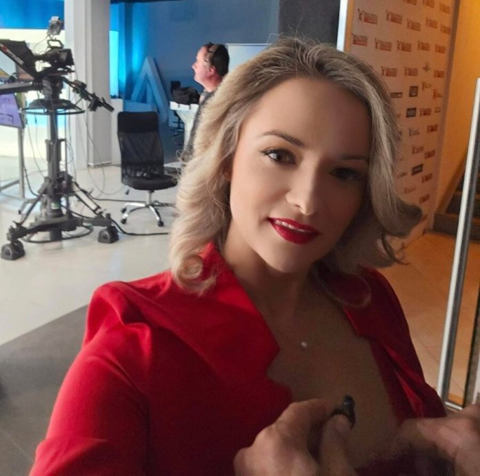 Amalia Bellantoni și partenerul său, reținuți pentru atacul asupra unui cuplu de persoane în vârstă și sechestrarea telefoanelor / Poliția investighează un alt suspect