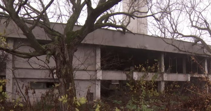 Conflict între două instituții în sectorul Agriculturii. O agenție refuză de 17 ani să închidă centre de cercetare. Personal, doar conducere