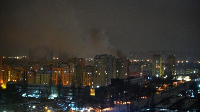 Atac masiv în Ucraina: Kievul lovit de drone, clădiri și vehicule în flăcări. Rușii ar fi utilizat o...