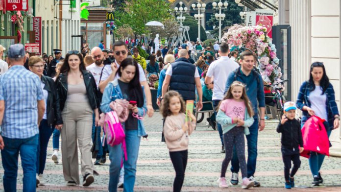 Dacia și Renault penalizate de Consiliul Concurenței pentru acorduri de tip „no-poach”