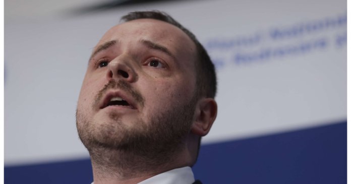 Ministrul Sănătăţii cheamă săptămâna viitoare sindicatele şi organizaţiile profesionale pentru discuţii referitoare la gărzile de 12 ore.