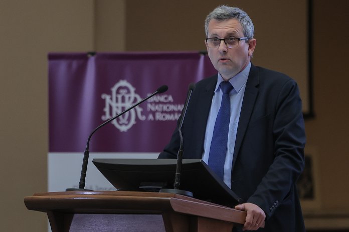 România a ales să crească indiferent de costuri. Factura se apropie, atrage atenția economistul șef al BNR.