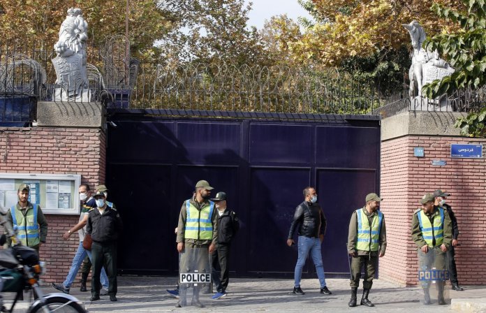 Trump susține că „nu se simte mulțumit” de discuțiile cu Iran. Întrebat despre aplicarea forței de către SUA: „Mi-ar plăcea să nu fie necesară, dar uneori devine inevitabil”