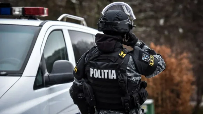 Văduva lui Gabriel Cotabiță, arestată în legătură cu cazul de proxenetism din București, făcea reclamă online fetelor și salonului pe care îl administra. Văduva lui Gabriel Cotabiță, arestată în legătură cu cazul de proxenetism din București, făcea reclamă online fetelor și salonului pe care îl administra.