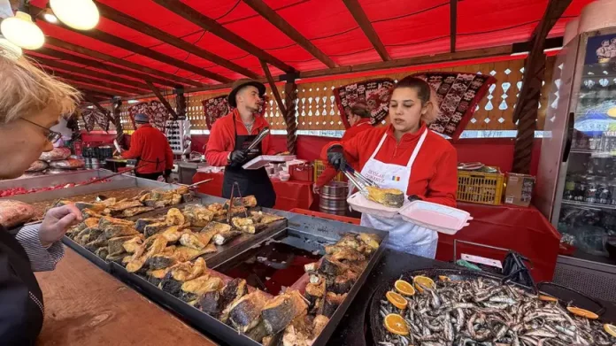 Prețul unei supe de pește lipovenești la Festivalul Pescuitului din București Prețul unei supe de pește lipovenești la Festivalul Pescuitului din București