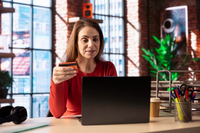 Ce domenii online promit cele mai mari venituri în următorii cinci ani