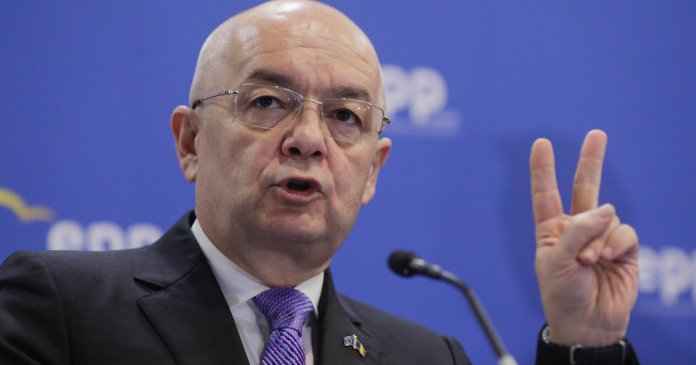 Emil Boc, avertisment pentru PSD și Opoziție: Formațiunile care susțin o moțiune de cenzură sunt obligate să constituie noul Guvern