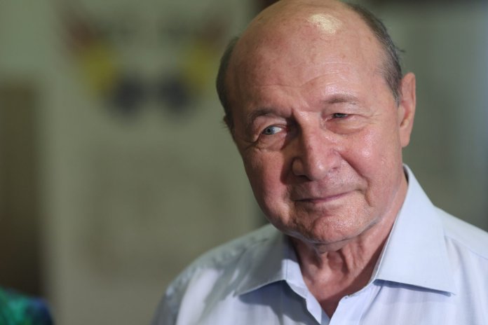 Cum s-ar comporta Traian Băsescu dacă ar fi în locul lui Nicușor Dan și prognoza sa: „Vă ofer în scris”