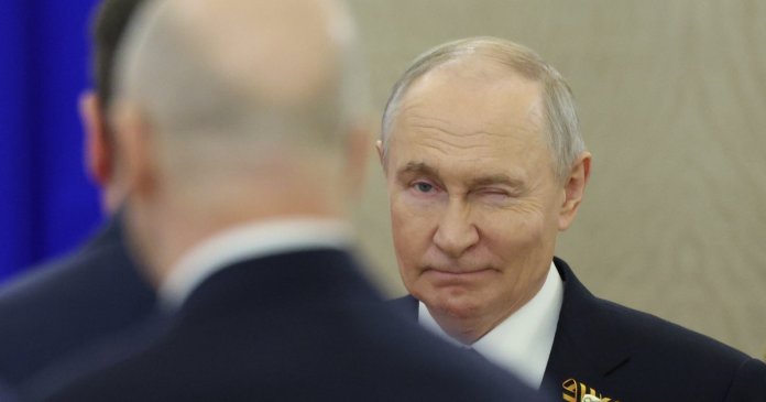 Motivul pentru care conducerea de la Kremlin nu este capabilă să-l înlăture pe Putin și ce acțiuni ar putea întreprinde Occidentul pentru a...