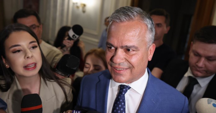 Adrian Veștea, anticipat să expună lista miniștrilor și planul de guvernare în Parlament: a patra zi de eforturi pentru găsirea unei majorități
