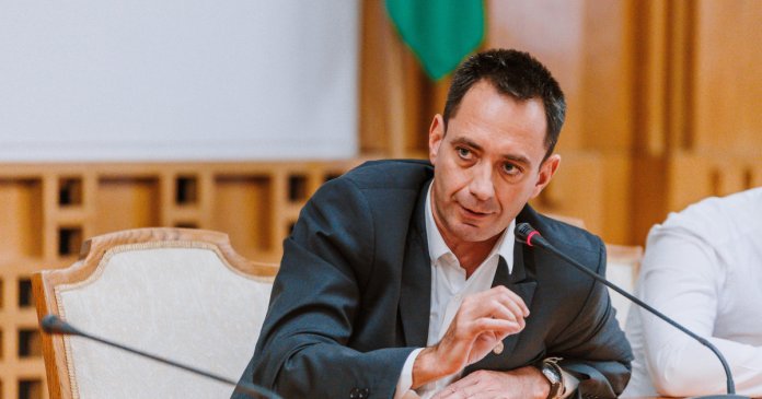 Csoma Botond (UDMR) explică motivele insuccesului discuțiilor pentru constituirea guvernului: PSD este cauza obstacolului.