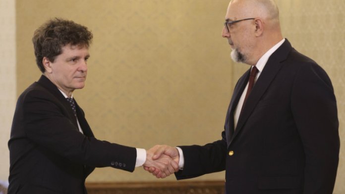 Nicușor Dan cere formațiunilor politice să facă sugestii pentru o guvernare minoritară.