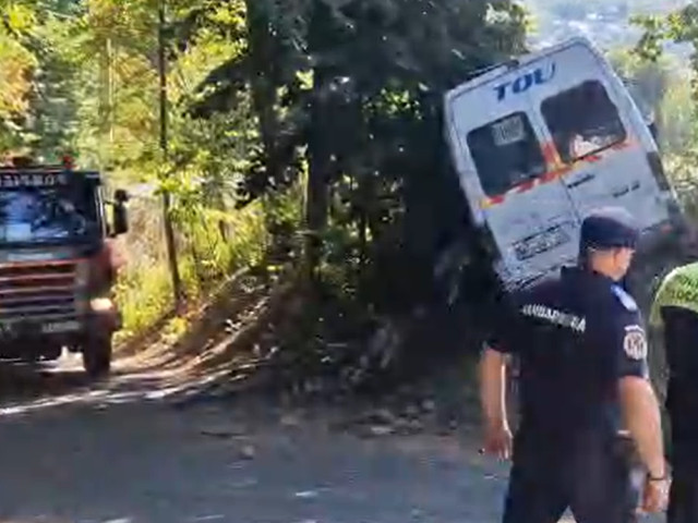 Accidente grav cu microbuzul echipei Dinamo 2: Adrian Ropotan a fost rănit, o persoană a murit, activare Plan Roșu
