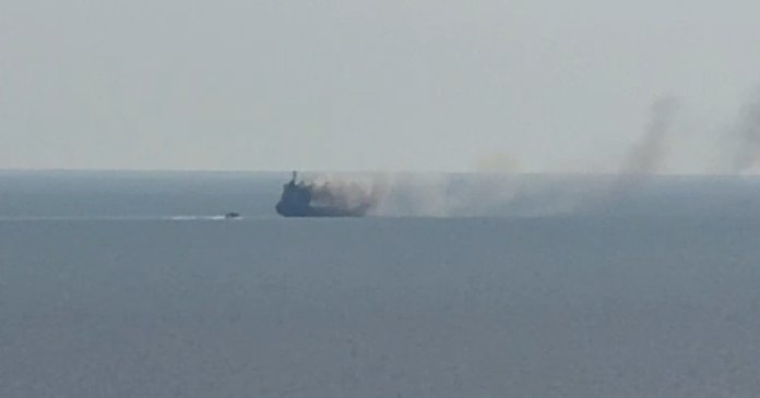 Incendiu la bordul unei nave cu GPL în Marea Neagră, la 40 de kilometri distanță de Sulina. Trei marinari au fost...