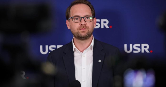 USR se adună în cadrul unei întâlniri, ca urmare a hotărârii CCR: Formațiunea va redemonstra sprijinul pentru Dominic Fritz
